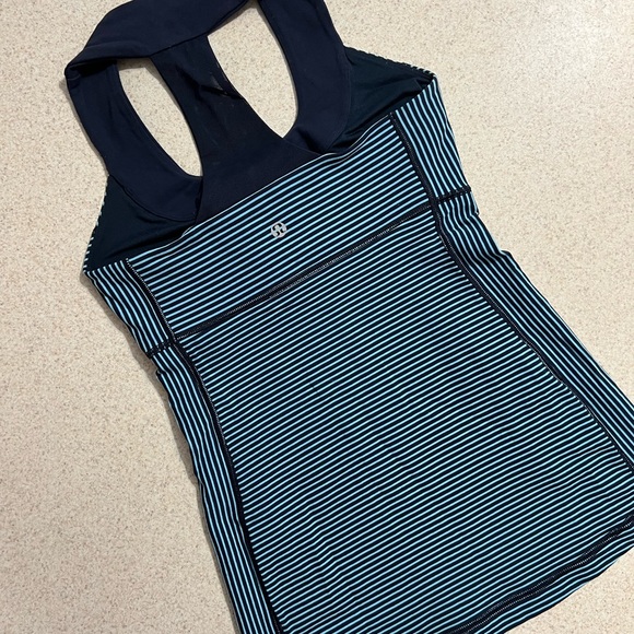 LULULEMON scoop tank - Picture 3 of 6